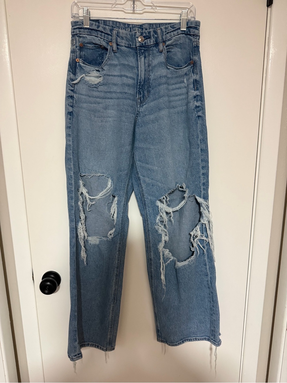 American Eagle Outfitters Light Blue Distressed Boyfriend Jeans